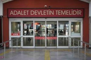 oglu-tarafindan-bicaklanan-anne-allah-herkese-boyle-evlat-nasip-etsin-T5v318rN.jpg
