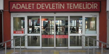 oglu-tarafindan-bicaklanan-anne-allah-herkese-boyle-evlat-nasip-etsin-T5v318rN.jpg