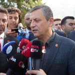 ozgur-ozel-eski-milletvekili-haydar-akarin-babasinin-cenaze-namazina-katildi-qcLj9Me8.jpg