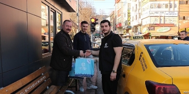 taksici-esnafi-iftarda-yalniz-kalmiyor-5tX23EQi.jpg