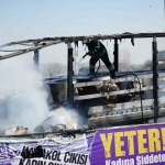 temde-lastigi-patlayan-tir-alevlere-teslim-oldu-trafik-kilitlendi-wI9aurBf.jpg