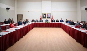 vali-aktas-siddete-maruz-kalan-kadinlarimizi-korumak-en-onemli-gorev-i3Nuz82x.jpg