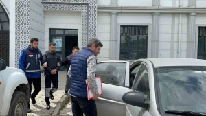 10-bin-euroluk-lityum-pil-ve-klima-hirsizligi-supheli-tutuklandi-7yFaKyei.jpg