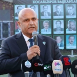 RECEP DURUL: "TARAFTARIMIZ SAKİN OLSUN VE SADECE ŞAMPİYONLUĞA ODAKLANSIN" KOCAELİSPOR KULÜP BAŞKANI RECEP DURUL: "TRİBÜN DEĞİŞİKLİĞİ YA DA İSİM ÖNÜNE SPONSORLUK KARARI YOK. BUNLAR GÜNDEMİMİZDE DE YOK" "KİŞİSEL GÖRÜŞLERİDİR, KULÜBÜ BAĞLAYAN BİR ŞEY YOK"