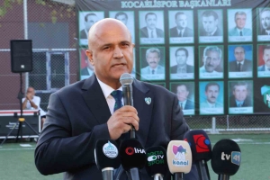 RECEP DURUL: "TARAFTARIMIZ SAKİN OLSUN VE SADECE ŞAMPİYONLUĞA ODAKLANSIN" KOCAELİSPOR KULÜP BAŞKANI RECEP DURUL: "TRİBÜN DEĞİŞİKLİĞİ YA DA İSİM ÖNÜNE SPONSORLUK KARARI YOK. BUNLAR GÜNDEMİMİZDE DE YOK" "KİŞİSEL GÖRÜŞLERİDİR, KULÜBÜ BAĞLAYAN BİR ŞEY YOK"