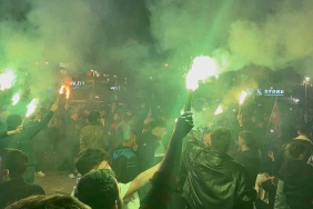 KOCAELİSPOR TARAFTARI SOKAKLARA DÖKÜLDÜ