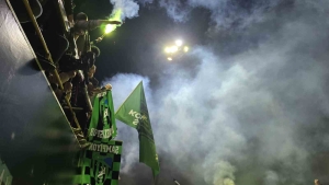 KOCAELİ’DE BİNLERCE KİŞİ ŞAMPİYONLUĞU HEP BİRLİKTE KUTLADI KOCAELİSPOR SÜPER LİG’İ KENT MERKEZİNDE KUTLADI