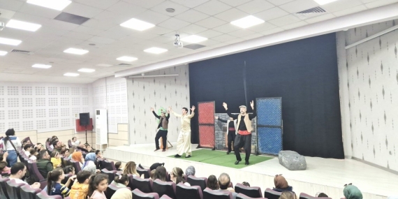 Kartepe’de çocuklar “Bir Buğday Müzikali” ile eğlendi