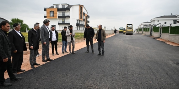 3 mahalleye bin 300 ton asfalt