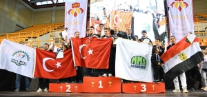 5-kitadan-okullarin-katildigi-olimpiyatlarda-izmit-mtal-4-kupa-ile-dondu-fuqKL1AE.jpg