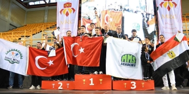 5-kitadan-okullarin-katildigi-olimpiyatlarda-izmit-mtal-4-kupa-ile-dondu-fuqKL1AE.jpg