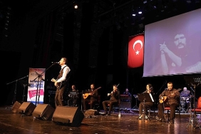 baris-manconun-sarkilari-kocaelide-yankilandi-iHMnqQn1.jpg