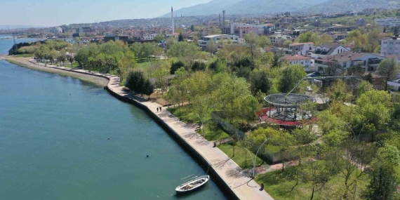 Başiskele’ye Kitap Kafe kazandırılıyor