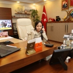 baskan-biyik-koltugunu-minik-ipeke-birakti-znby4vCG.jpg