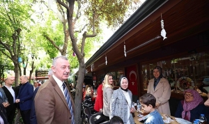 baskan-buyukakin-gebzede-kadin-esnaflarla-bulustu-igUbuwDW.jpg