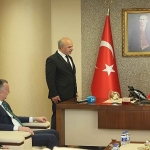 baskan-buyukakin-gelenegi-bozmadi-cocuk-bayraminda-baskan-damla-oldu-ejcVGScC.jpg