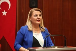 baskan-hurriyet-55-milyarlik-buyuksehirle-ayni-maasi-vermek-bizim-icin-gururdur-Clm25zZy.jpeg