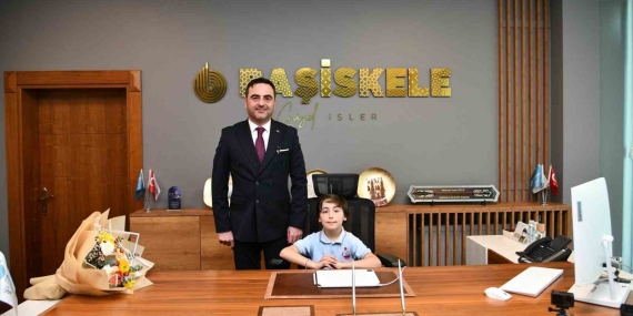 Başkan Özlü, koltuğunu Abdullah’a devretti