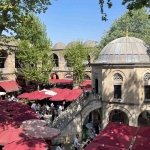 bursanin-tarihi-carsilari-ve-hanlar-bolgesinde-hafta-sonu-yogunlugu-QrxT1PpQ.jpg