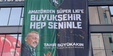 buyuksehir-kenti-yesil-siyah-bayraklarla-donatti-41qsQF1p.jpg