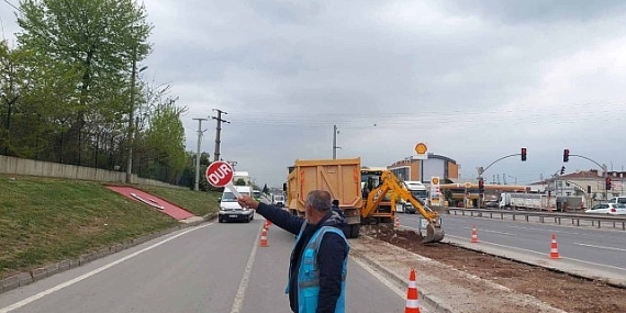 Büyükşehir, Kirazlıyalı’da ulaşımı kolaylaştırıyor