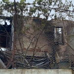cenazeye-giden-ailenin-evi-alevlere-teslim-oldu-fulXeF7S.jpg