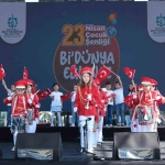 cocuklardan-renkli-bando-gosterisi-GLT57K7p.jpg
