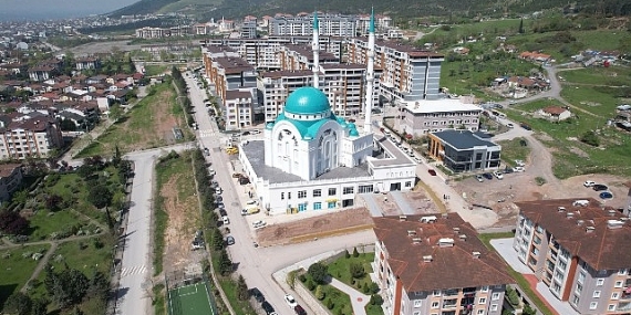 Derince Ahmet Yesevi Camii’ne estetik dokunuş