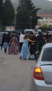 dugun-oncesi-yumruklu-kavga-kameraya-yansidi-IQ5snHCO.jpg