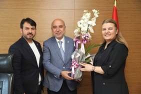 fatma-baskan-ve-chp-izmitten-spye-hayirli-olsun-ziyareti-OASG8yaz.jpg