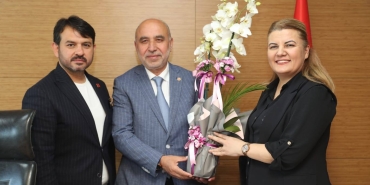 fatma-baskan-ve-chp-izmitten-spye-hayirli-olsun-ziyareti-OASG8yaz.jpg