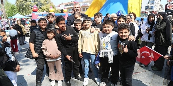 Gölcüklü Çocuklar 23 Nisan Coşkusunu Doyasıya Yaşadılar