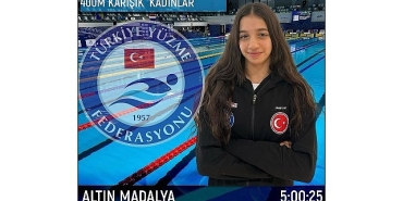 golcuklu-milli-sporcu-ela-iscandan-buyuk-basari-bAQT52Ec.jpg