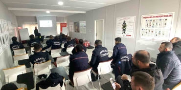 itfaiye-personeline-asansorde-kurtarma-egitimi-wT8Kp7sF.jpg