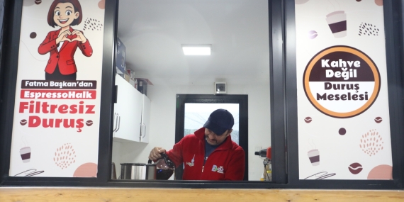 İzmit Belediyesi 5 liraya filtre kahve hizmetine başladı
