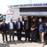 izmit-belediyesi-karaabdulbaki-mahalle-camiinde-cuma-namazi-sonrasi-ikramlarda-bulundu-i8RPQDfc.jpeg