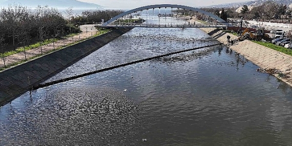 İzmit Körfezi dört koldan temizleniyor