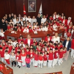 izmitli-cocuklar-23-nisanda-meclis-kursusunde-bulustu-4LhA8gA9.jpeg