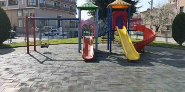 kartepede-parklar-yaza-hazirlaniyor-aqeHJuYX.jpg