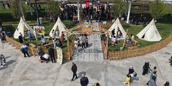 Kılavuz Gençlik, 23 Nisan ruhunu çocuklara aşılıyor