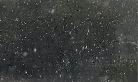 Kocaeli’de aniden bastıran dolu sürücülere zor anlar yaşattı