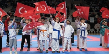 kocaeliden-4-sporcu-milli-takima-vize-aldi-1Y29Uljg.jpg