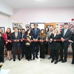 lise-ogrencileri-enver-ercanin-kitaplari-ile-yeni-bir-kutuphaneye-kavustu-ZqSrAMFC.jpg