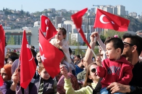 milli-irade-meydani-cocuklarin-nesesi-ile-civil-civil-4PQeehr8.jpg