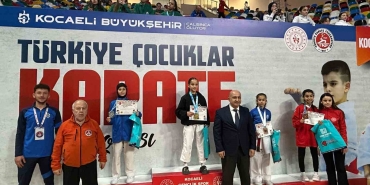 nisa-eslem-turkiye-ikincisi-oldu-8tGV6aLE.jpg