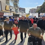 otizm-farkindalik-gunu-golcukte-renkli-goruntulere-sahne-oldu-9FQYmsDn.jpg