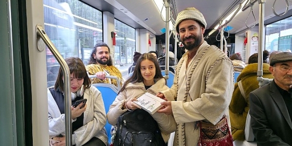 Roman kahramanlarını bildiler, kitapları kazandılar