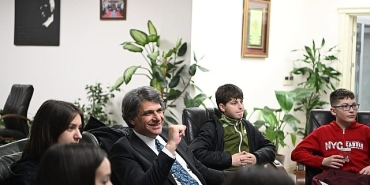romanyali-ogrenciler-kartepede-nDkqkGiJ.jpg