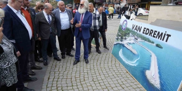 vanin-kurtulusu-balikesir-edremitte-kutlandi-ptqnM4au.jpg