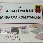 yolcunun-ustunden-ve-valizinden-7-kilo-uyusturucu-ele-gecirildi-SRqw2ss2.jpg